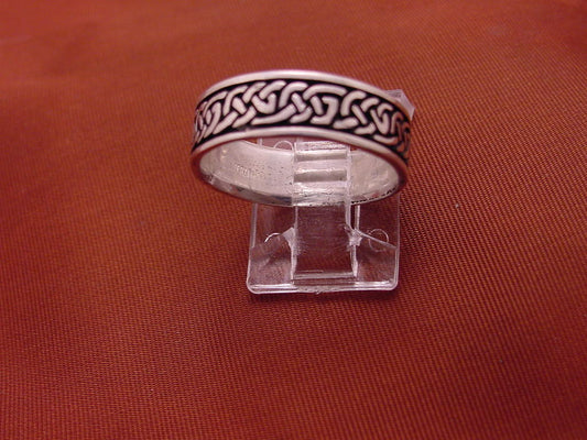 Lindisfarne Band Ring