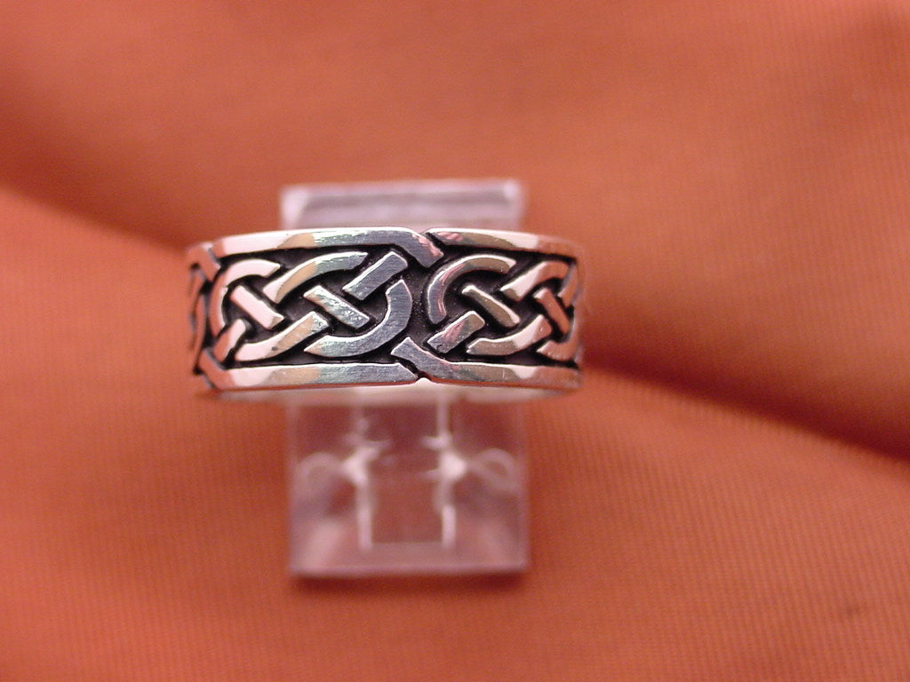 Durrow Band Ring